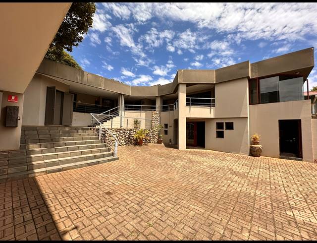 400M² OFFICE FOR SALE IN MELVILLE